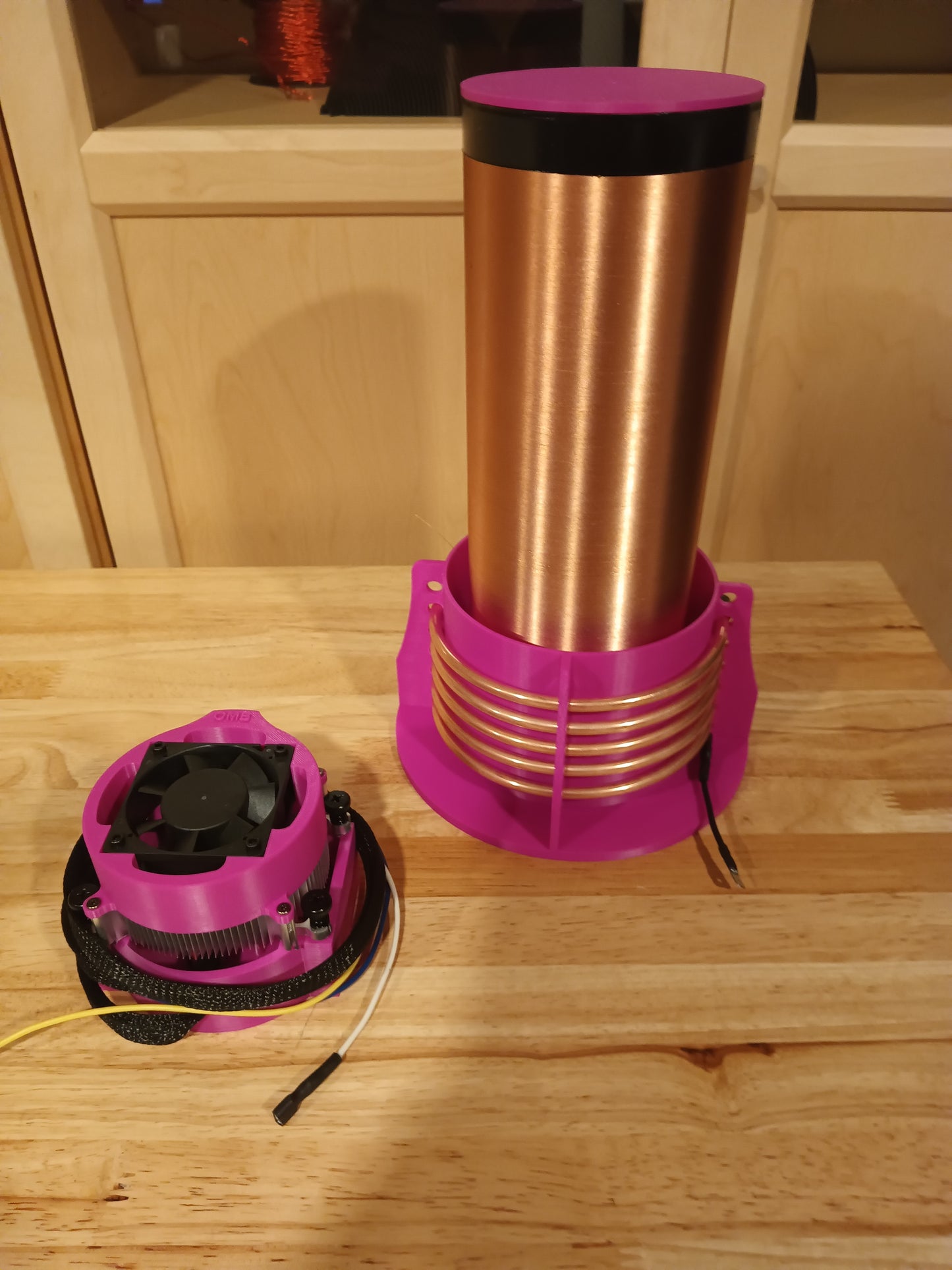 Tesla coil PINK
