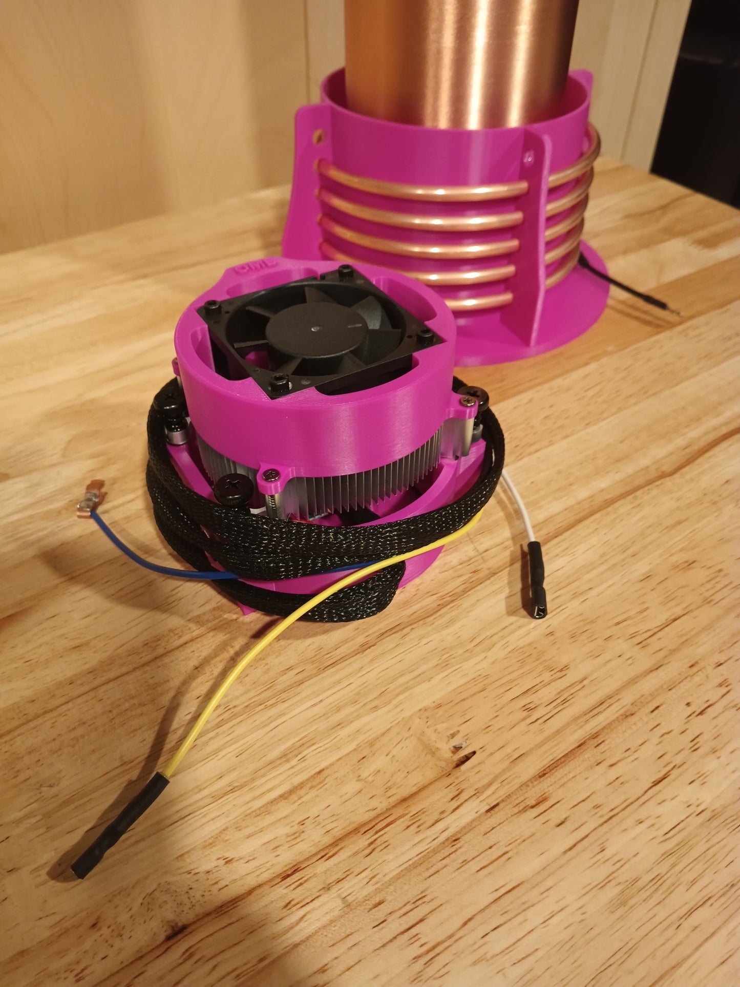 Tesla coil PINK
